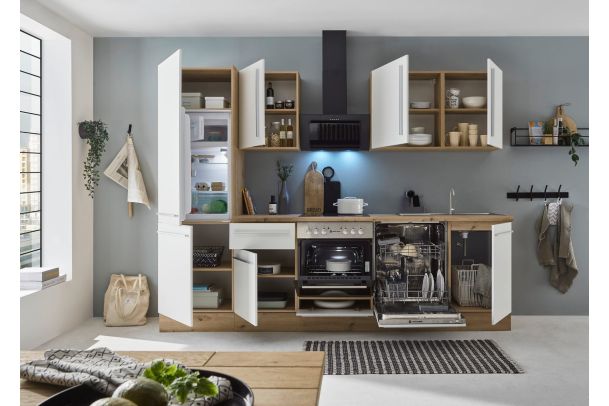 Kitchen with electrical appliances - Florida