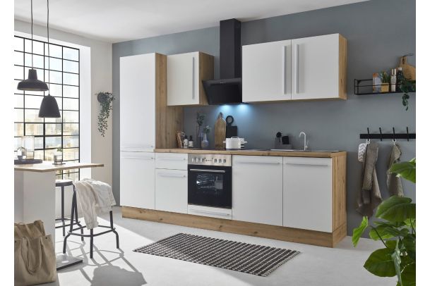 Kitchen with electrical appliances - Florida