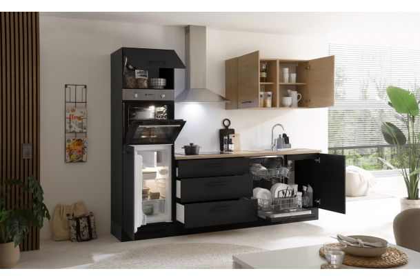 Kitchen with electrical appliances - Malfi