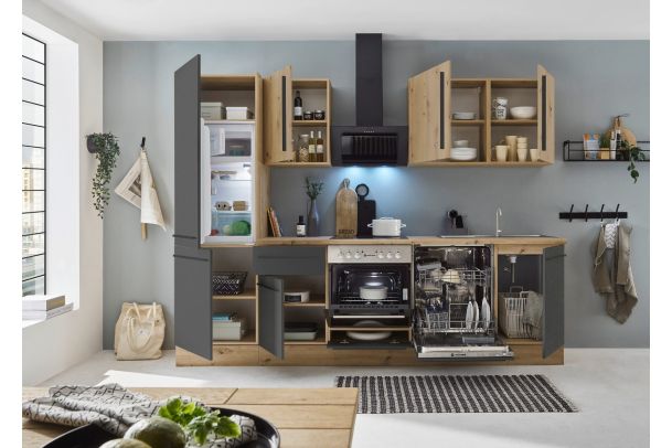 Kitchen with electrical appliances - Florida