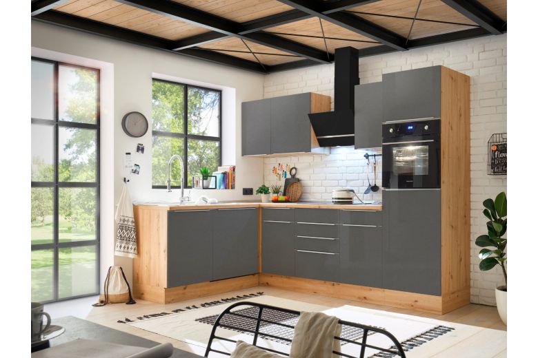 Kitchen with electrical appliances - Safado