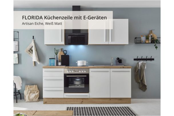 Kitchen with electrical appliances - Florida